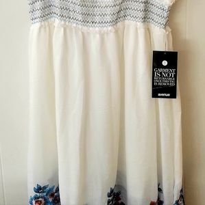 Size 18/20 Avenue dress